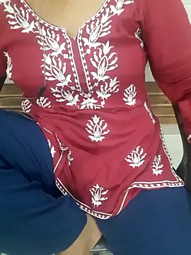 Snapshot of Minakshi_677 chatting on 10-02-25, 07:01 Minakshi 677 online show from 10-02-25, 07:01