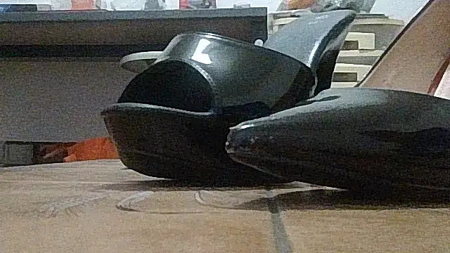 Snapshot of vanessadeesse chatting on 03-08-26, 05:05 vanessadeesse online show from 03-08-26, 05:05