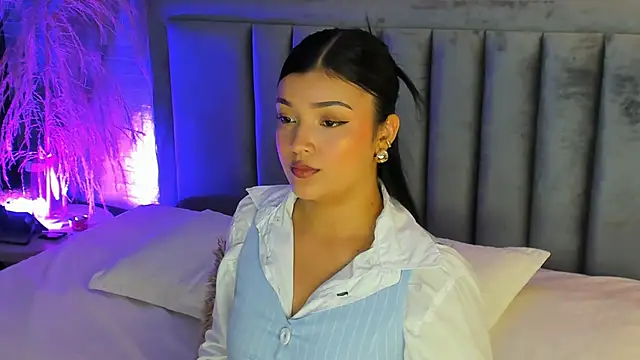 EmmaBlossom online show from 09-29-25, 06:46