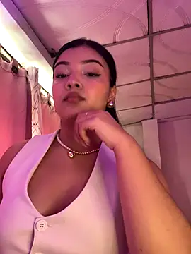 EmmaBlossom online show from 11-20-25, 06:08