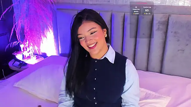 EmmaBlossom online show from 10-08-25, 07:36