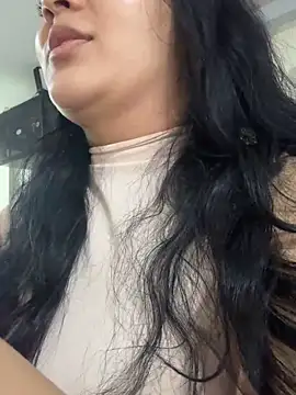 Snapshot of EmmaBlossom chatting on 06-16-26, 12:38 EmmaBlossom online show from 06-16-26, 12:38