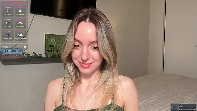 SophieBelll online show from 11-17-25, 11:36