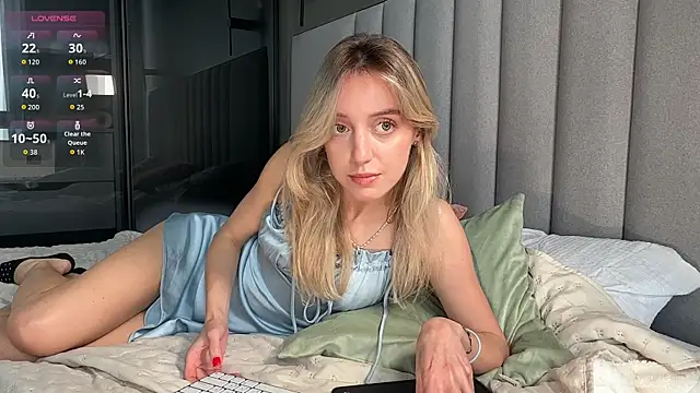 SophieBelll online show from 10-04-25, 11:45