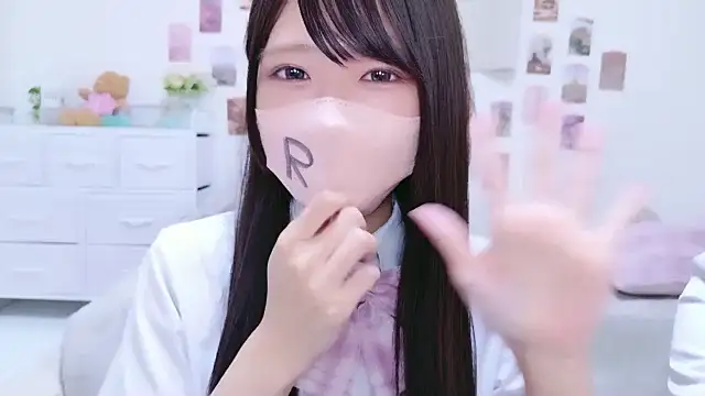 Snapshot of rinochi_ chatting on 09-27-25, 11:05 rinochi online show from 09-27-25, 11:05