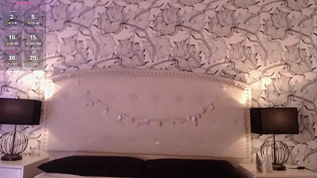 Adrianna5  online show from 11-23-25, 10:47