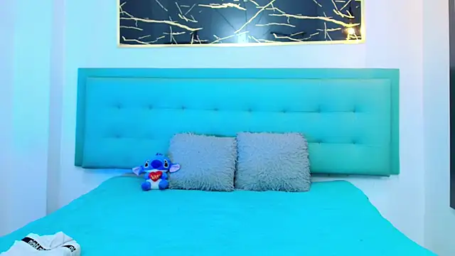Snapshot of Lovers_21 chatting on 10-11-25, 04:57 Lovers 21 online show from 10-11-25, 04:57