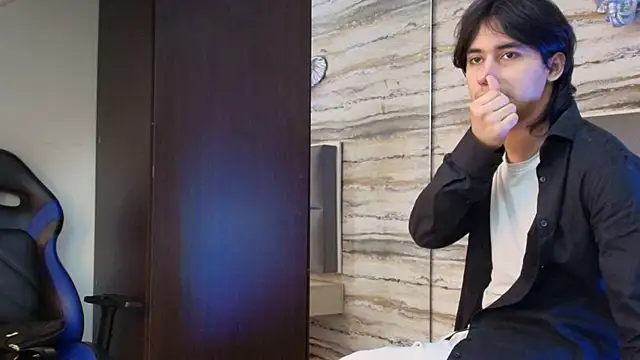 Lovers 21 online show from 05-14-26, 03:58