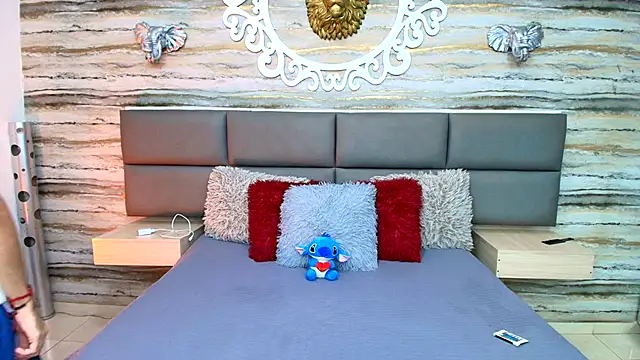 Lovers 21 online show from 10-26-25, 10:10