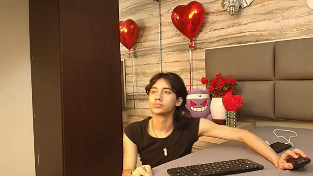 Lovers 21 online show from 02-16-26, 03:38