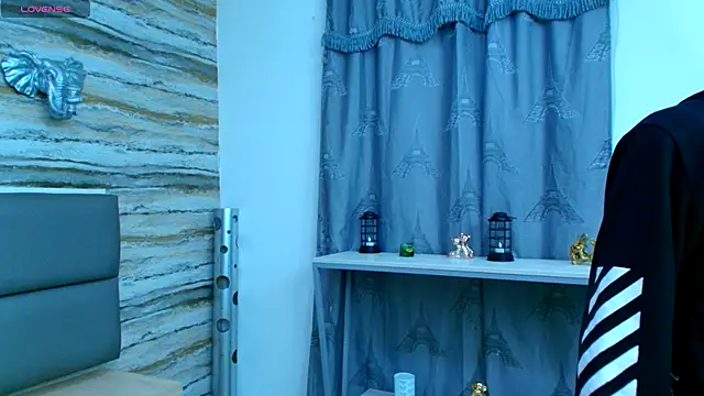 Lovers 21 online show from 11-22-25, 03:27