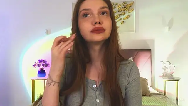 Nicole Broown  online show from 04-03-26, 09:21