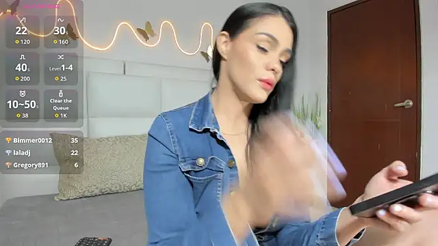 Antonella Maxwell online show from 01-15-26, 07:17