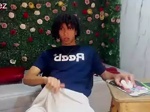 Snapshot of xion_ez chatting on 07-14-26, 03:29 xion ez online show from 07-14-26, 03:29