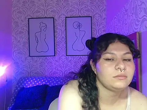 Snapshot of Fantassy_Loverss chatting on 09-26-25, 07:21 Fantassy Loverss online show from 09-26-25, 07:21