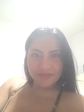 Snapshot of Maira_Diaz chatting on 09-29-25, 12:44 Maira Diaz online show from 09-29-25, 12:44