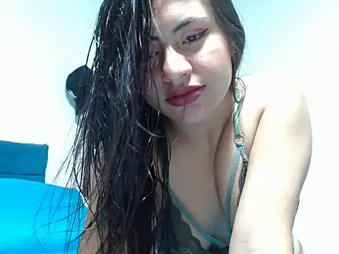Snapshot of Maira_Diaz chatting on 10-22-25, 02:16 Maira Diaz online show from 10-22-25, 02:16