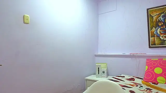 Snapshot of katiaa_lovv chatting on 12-17-25, 12:10 katiaa lovv online show from 12-17-25, 12:10