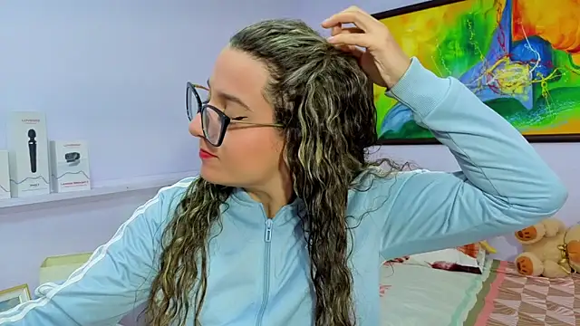 Snapshot of katiaa_lovv chatting on 02-25-26, 12:16 katiaa lovv online show from 02-25-26, 12:16