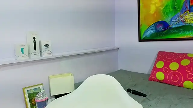 Snapshot of katiaa_lovv chatting on 02-13-26, 12:27 katiaa lovv online show from 02-13-26, 12:27