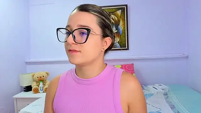 Snapshot of katiaa_lovv chatting on 10-26-25, 01:11 katiaa lovv online show from 10-26-25, 01:11