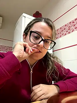 Snapshot of katiaa_lovv chatting on 01-15-26, 06:22 katiaa lovv online show from 01-15-26, 06:22