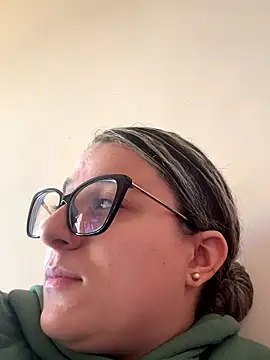 Snapshot of katiaa_lovv chatting on 01-08-26, 01:39 katiaa lovv online show from 01-08-26, 01:39