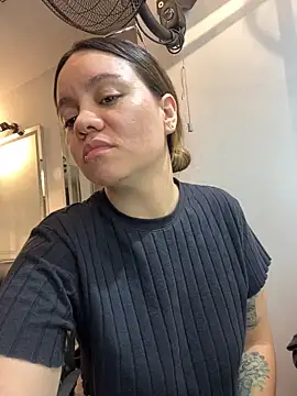 ChloeRosses online show from 04-21-26, 06:14