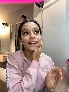 ChloeRosses online show from 04-19-26, 08:22