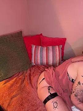 DesertLuxe online show from 01-09-26, 04:41