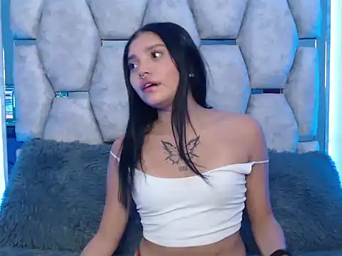 AnalyMilles online show from 10-18-25, 10:28