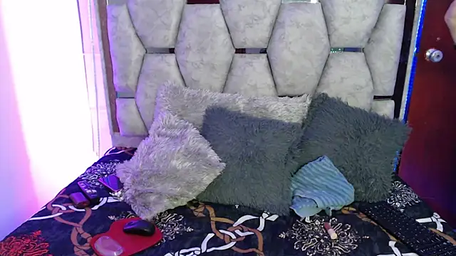 AnalyMilles online show from 12-04-25, 12:20