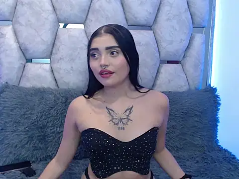 AnalyMilles online show from 10-28-25, 08:41