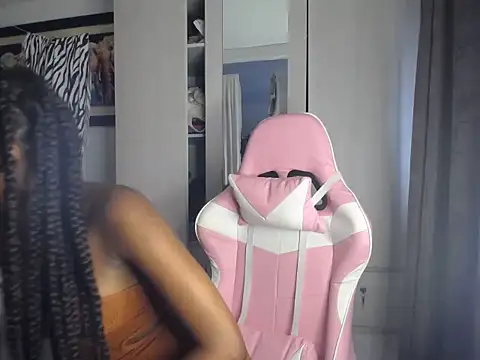 Nahomyyy online show from 02-27-26, 07:14