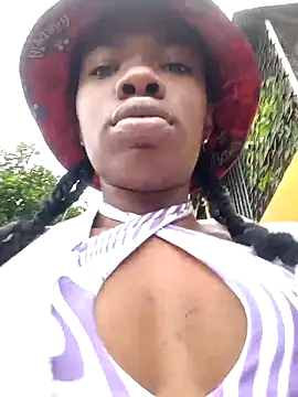 Snapshot of Nahomyyy chatting on 10-12-25, 11:55 Nahomyyy online show from 10-12-25, 11:55
