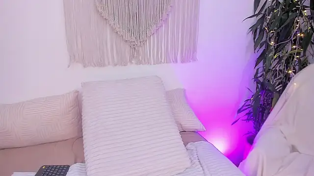 MissSofia 1 online show from 12-21-25, 10:54