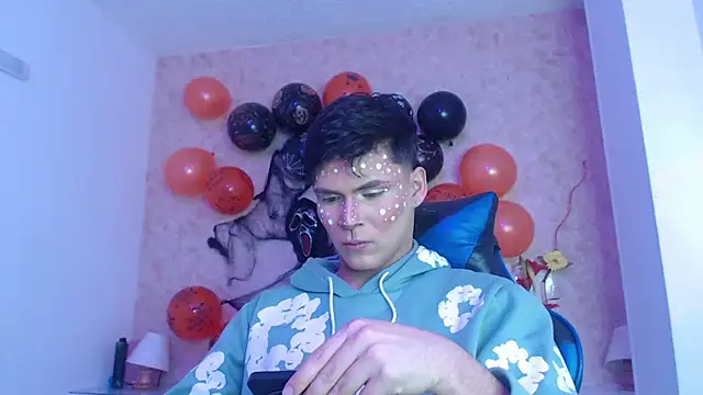 Aaron Foxxx online show from 11-02-25, 07:19