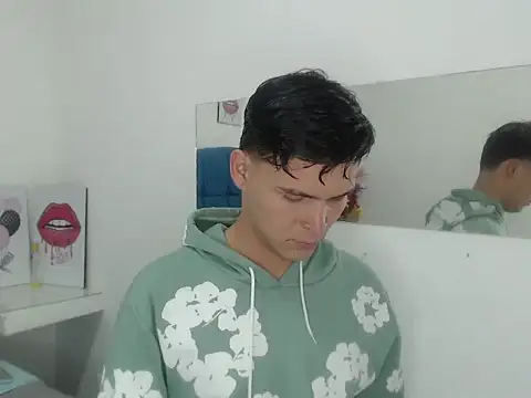 Aaron Foxxx online show from 11-15-25, 09:52