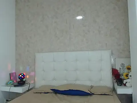 Aaron Foxxx online show from 12-17-25, 09:31