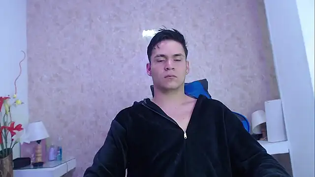 Aaron Foxxx online show from 09-30-25, 01:06