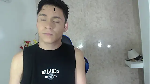 Aaron Foxxx online show from 10-04-25, 11:56