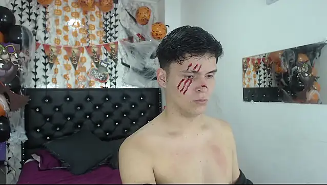 Aaron Foxxx online show from 10-18-25, 10:23