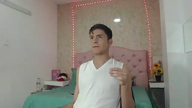 Aaron Foxxx online show from 12-02-25, 07:15