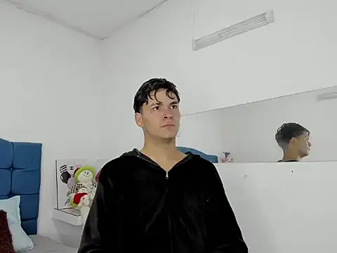 Aaron Foxxx online show from 01-08-26, 01:06