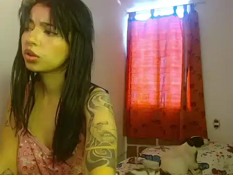 Snapshot of kiyusweetcrazy chatting on 10-14-25, 03:56 kiyusweetcrazy online show from 10-14-25, 03:56