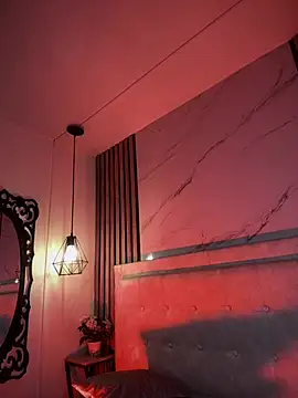 Honey noir online show from 02-14-26, 06:08