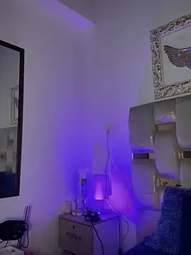 Honey noir online show from 02-05-26, 06:48