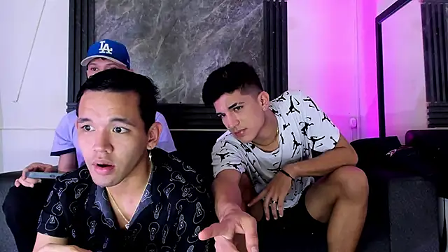 Stiben boy online show from 11-23-25, 04:11