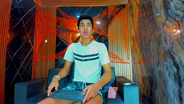 Stiben boy online show from 10-26-25, 03:18