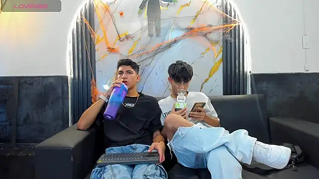 Stiben boy online show from 10-31-25, 07:43